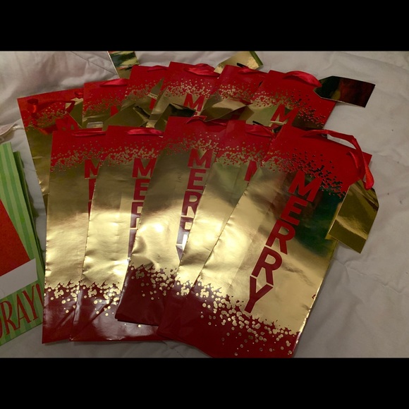 Set of 12 Christmas 🎄 Gift Bags for Wine 🍷 - Picture 6 of 8